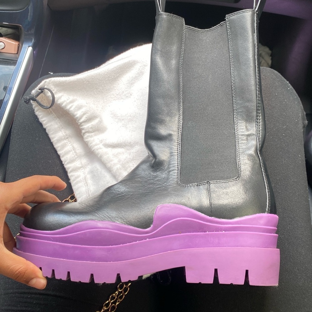 Bottega Veneta Purple boots size 43. Not used as much, still looks brand new!